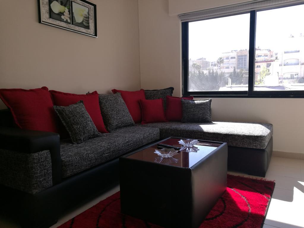 Cozy Dair Ghbar Apartment Amã Exterior foto